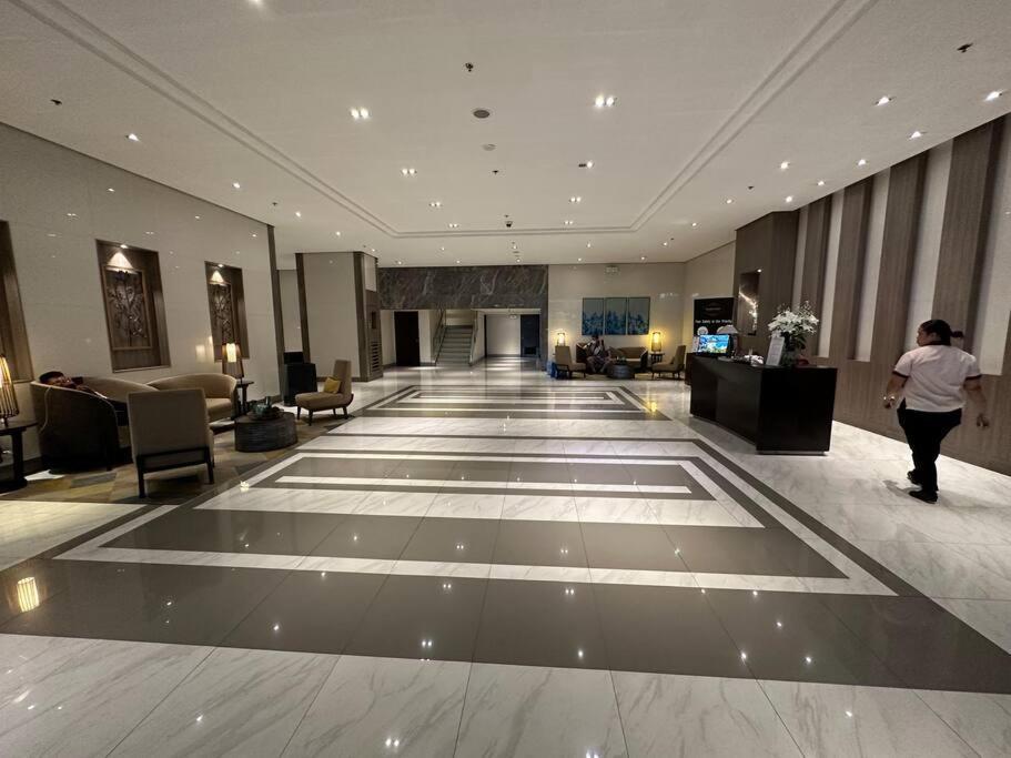 Airport Naia Terminal 3 Insane Interior Apartment Manila Exterior photo