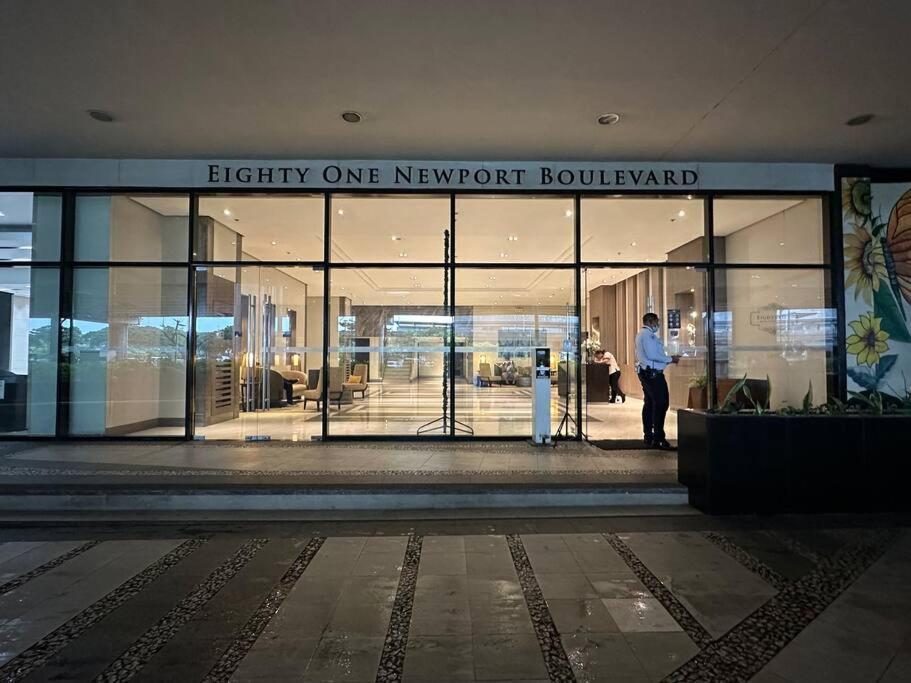 Airport Naia Terminal 3 Insane Interior Apartment Manila Exterior photo