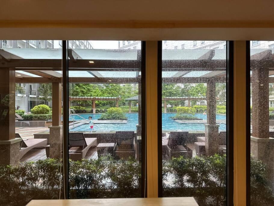 Airport Naia Terminal 3 Insane Interior Apartment Manila Exterior photo